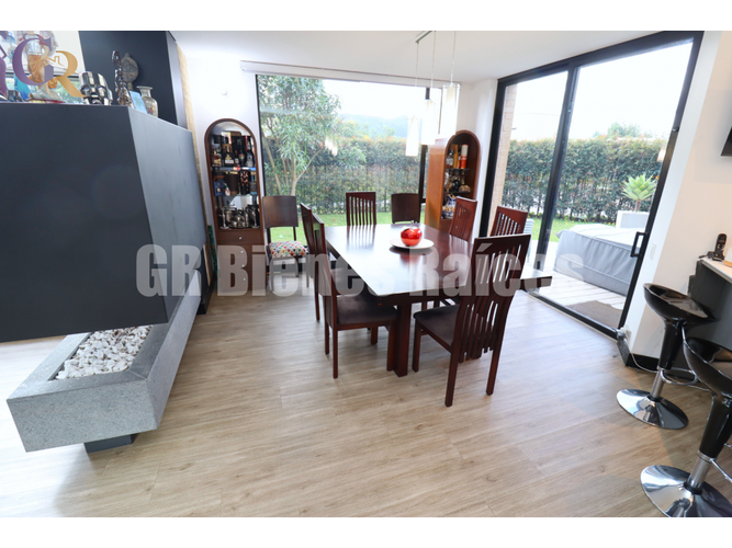 Casa de 4 alcobas en venta en Pueblo Viejo, Cota, 244 m² · foto 11 de 24