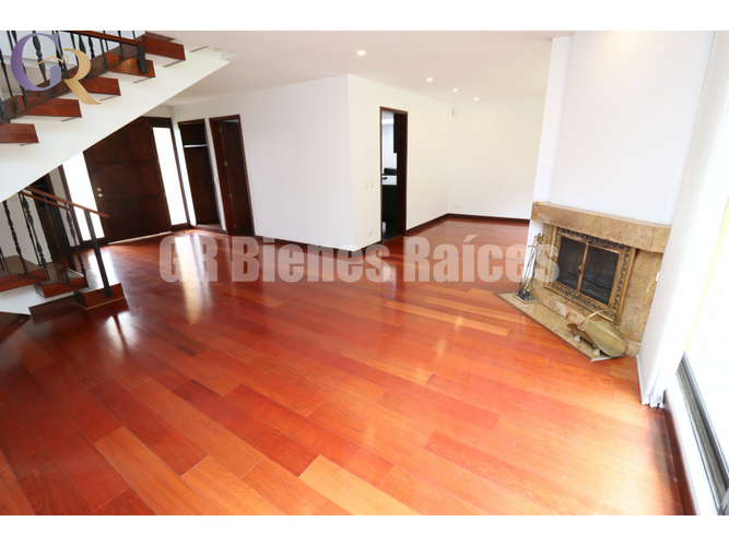 Casa de 4 alcobas en venta en Pueblo Viejo, Cota, 450 m² · foto 4 de 24