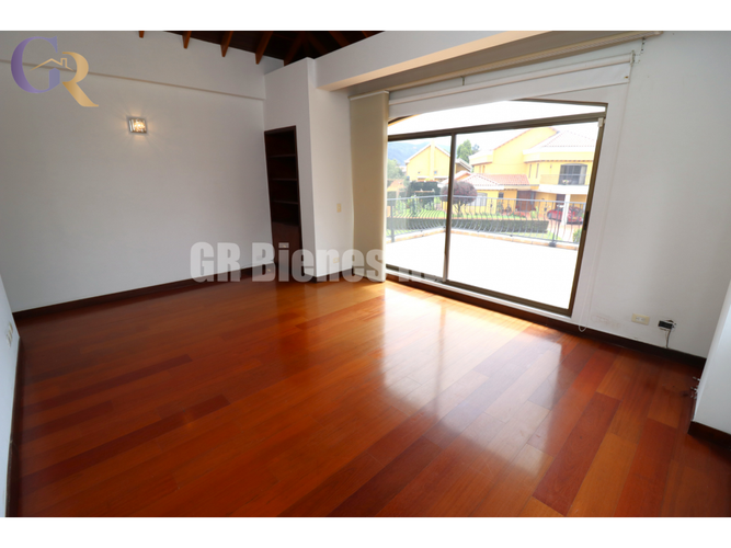 Casa de 4 alcobas en venta en Pueblo Viejo, Cota, 450 m² · foto 9 de 24