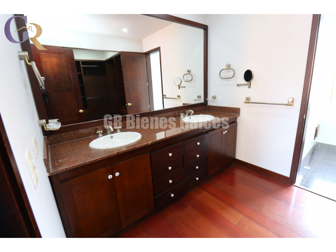 Casa de 4 alcobas en venta en Pueblo Viejo, Cota, 450 m² · foto 11 de 24