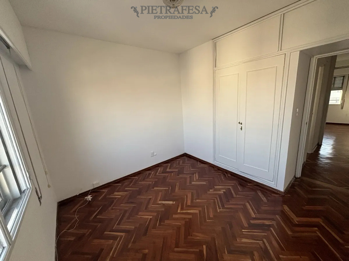 Apartamento en alquiler, 3 dormitorios, 2 años, terraza, garaje. Parque Rodó. · Foto 11