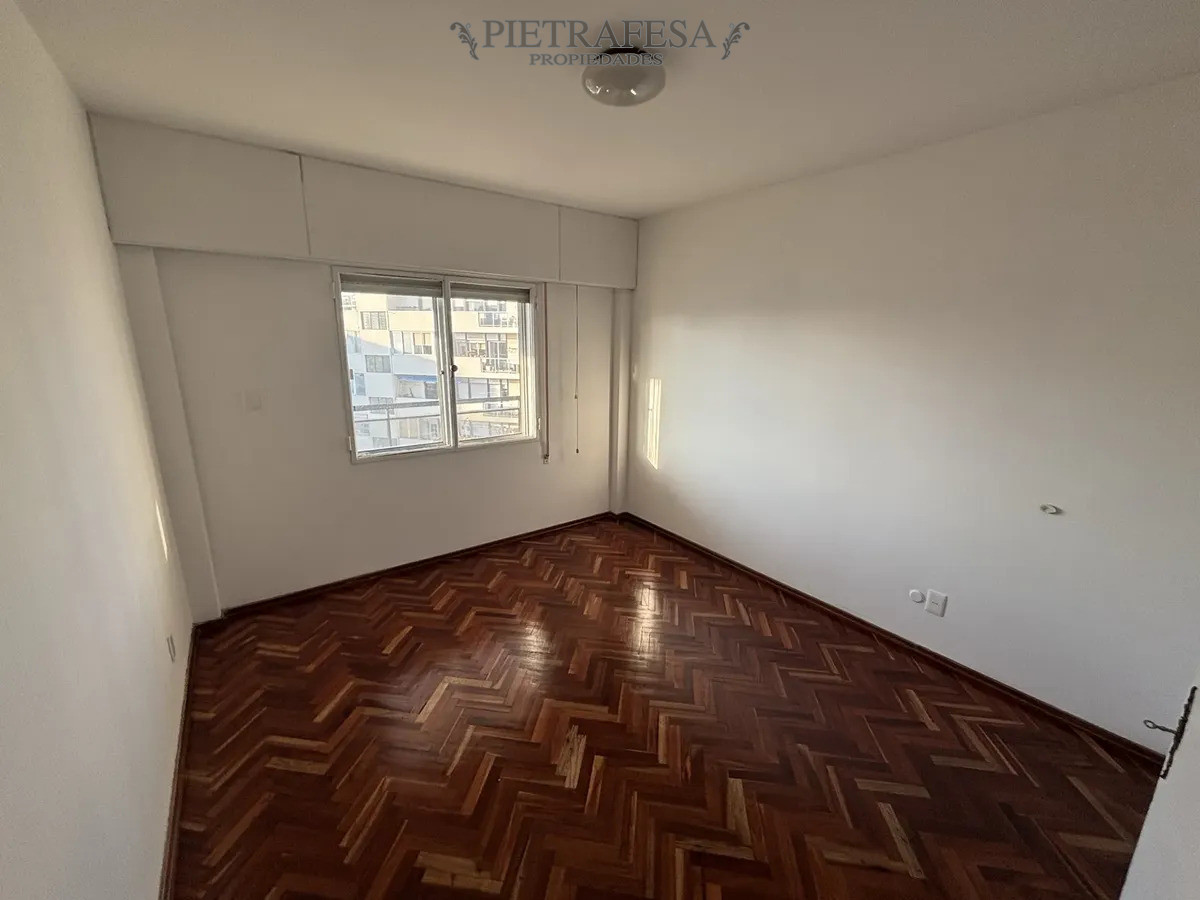 Apartamento en alquiler, 3 dormitorios, 2 años, terraza, garaje. Parque Rodó. · Foto 12