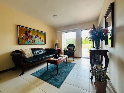 Casa de 3 alcobas en venta en La Ceja, 134 m² · foto 2 de 18