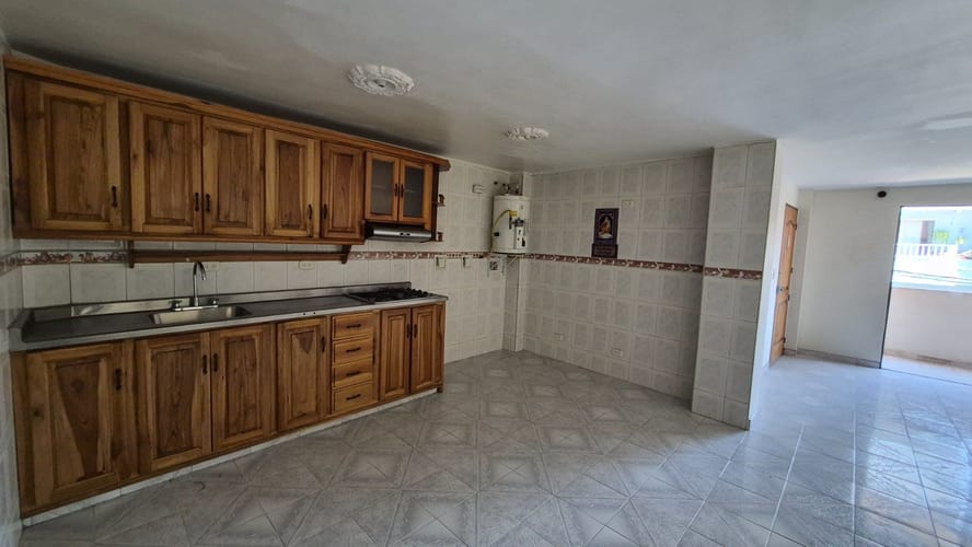 Apartamento de 4 alcobas en arriendo en Urbanizacion Riachuelos Lll, Itagüí, 120 m² · foto 3 de 14