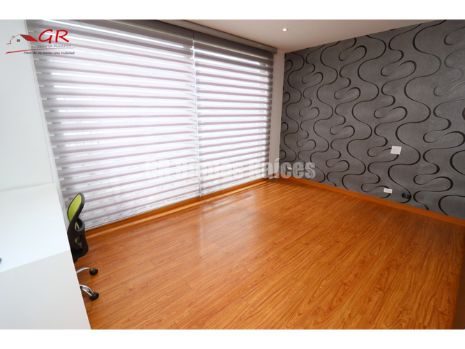 Casa de 4 alcobas en venta en Parcelas, Cota, 400 m² · foto 19 de 24