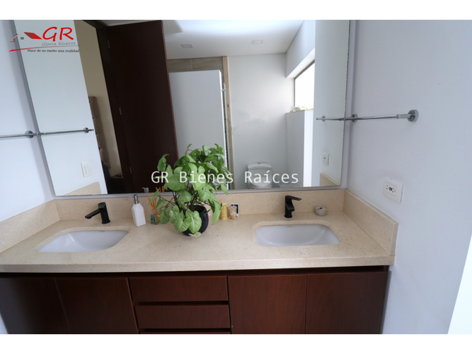 Casa de 3 alcobas en venta en Pueblo Viejo, Cota, 176 m² · foto 11 de 24
