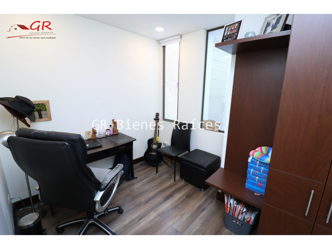 Casa de 3 alcobas en venta en Pueblo Viejo, Cota, 176 m² · foto 17 de 24