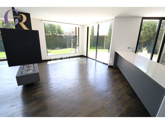 Casa de 4 alcobas en arriendo en Pueblo Viejo, Cota, 245 m² · foto 8 de 24