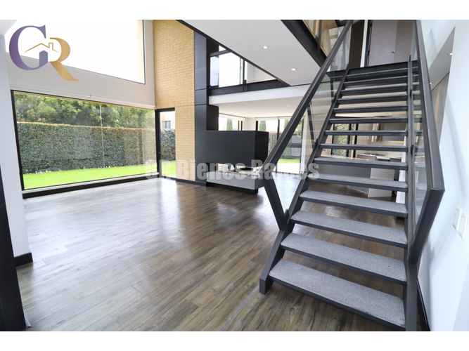 Casa de 4 alcobas en arriendo en Pueblo Viejo, Cota, 245 m² · foto 9 de 24