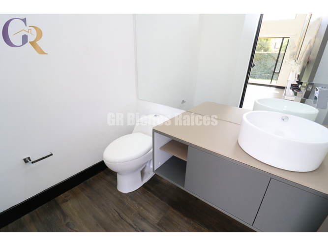 Casa de 4 alcobas en arriendo en Pueblo Viejo, Cota, 245 m² · foto 10 de 24