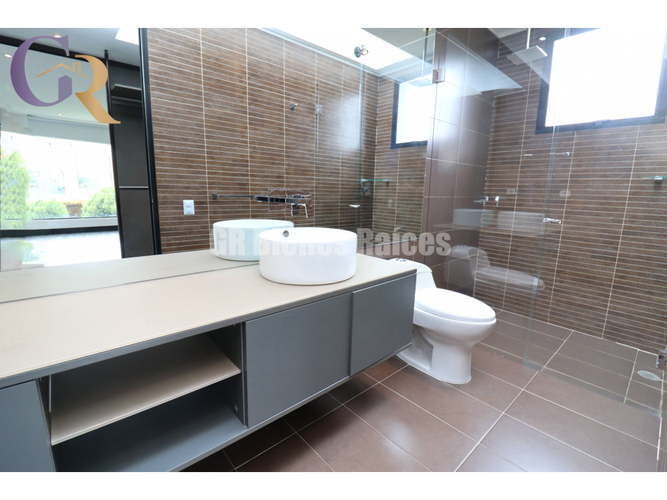 Casa de 4 alcobas en arriendo en Pueblo Viejo, Cota, 245 m² · foto 21 de 24