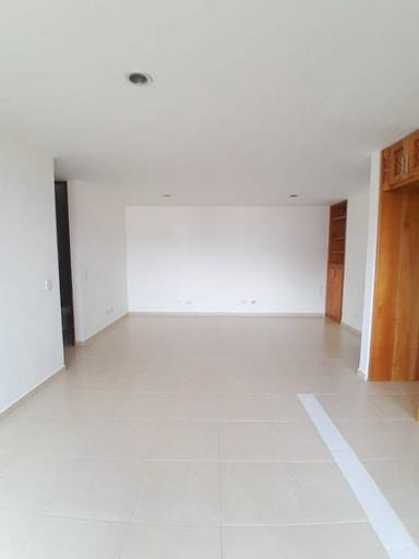 Apartamento de 3 alcobas en arriendo en La Doctora, Sabaneta, 92 m² · foto 5 de 12