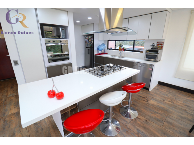 Casa de 4 alcobas en venta en Parcelas, Cota, 200 m² · foto 7 de 24