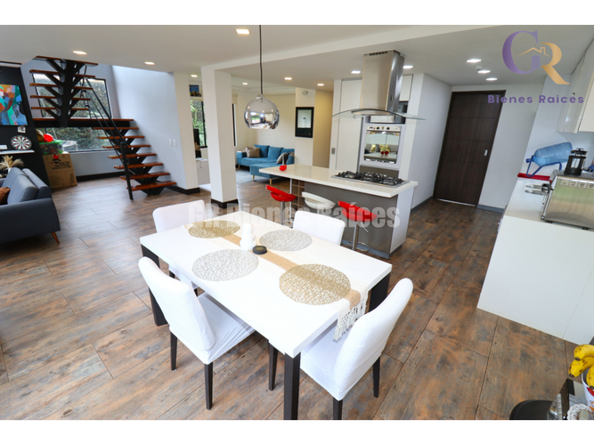 Casa de 4 alcobas en venta en Parcelas, Cota, 200 m² · foto 10 de 24