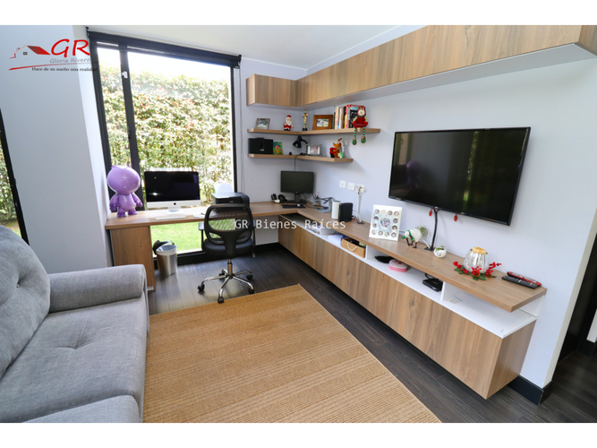 Casa de 4 alcobas en arriendo en Pueblo Viejo, Cota, 244 m² · foto 10 de 24