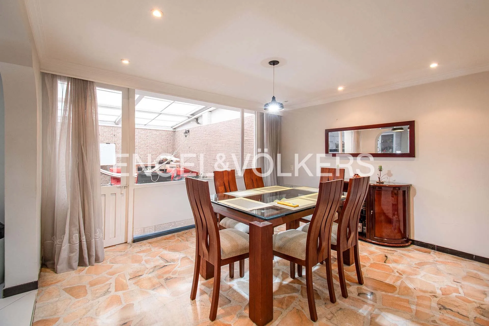 Casa en venta en Alhambra, Bogotá · foto 5 de 21