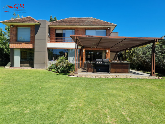 Casa de 5 alcobas en venta en Fusca, Chía, 554 m² · foto 2 de 24