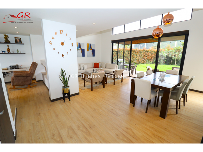 Casa de 3 alcobas en venta en Parcelas, Cota, 169 m² · foto 4 de 24