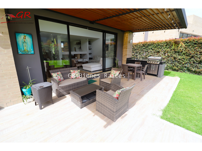 Casa de 3 alcobas en venta en Parcelas, Cota, 169 m² · foto 22 de 24