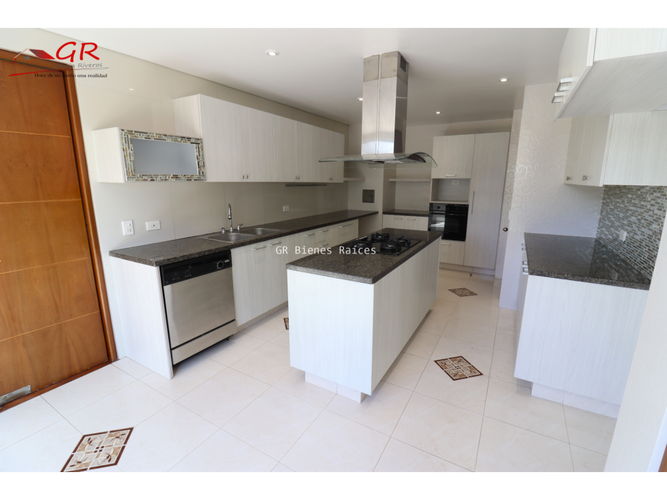 Casa de 4 alcobas en venta en Rozo, Cota, 283 m² · foto 12 de 24