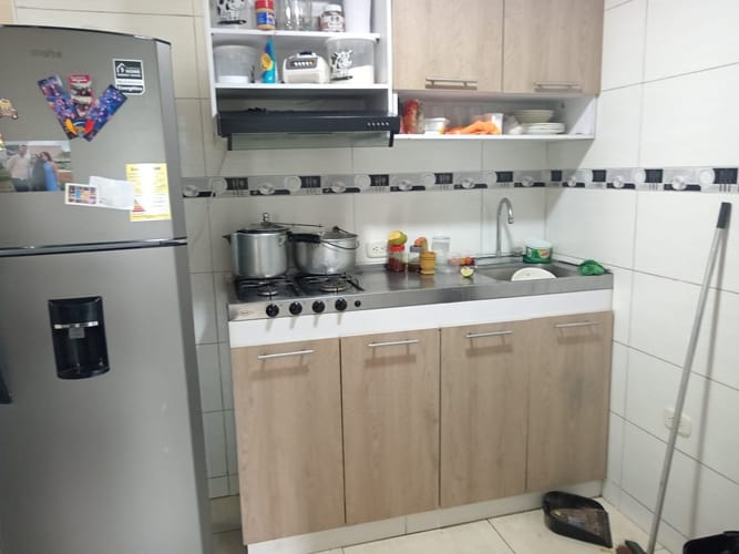 Casa de 7 alcobas en venta en Castilla, Bogotá, 240 m² · foto 7 de 9