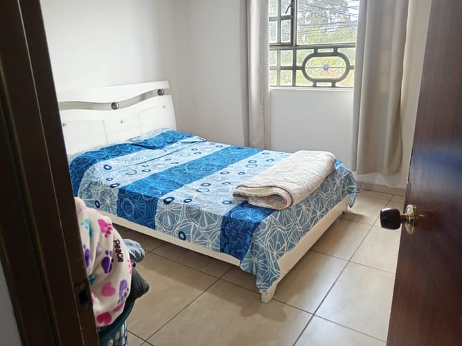 Casa de 7 alcobas en venta en Castilla, Bogotá, 240 m² · foto 5 de 9