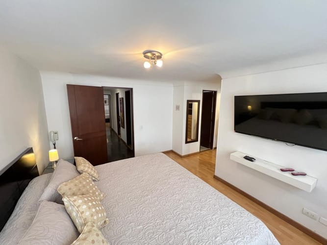 Apartamento de 3 alcobas en venta en Chico, Bogotá, 144 m² · foto 13 de 20