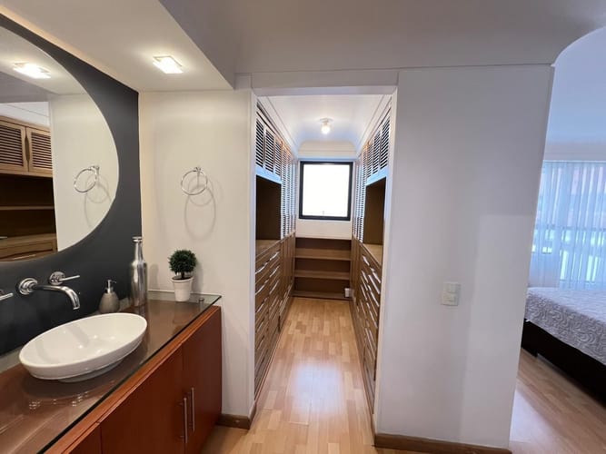 Apartamento de 3 alcobas en venta en Chico, Bogotá, 144 m² · foto 14 de 20