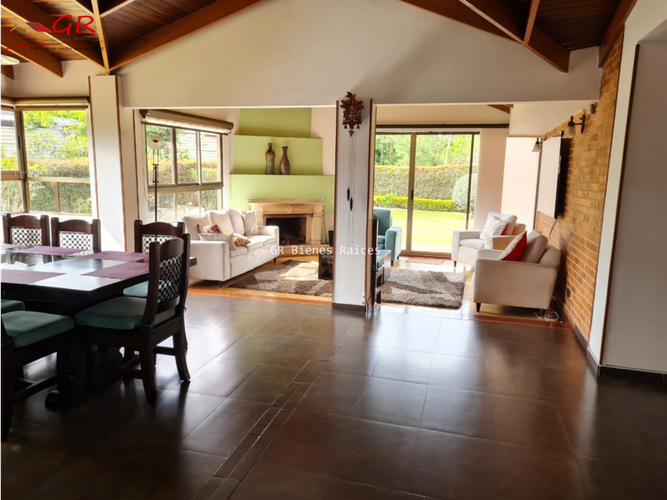 Casa de 4 alcobas en venta en Parcelas, Cota, 1800 m² · foto 6 de 24