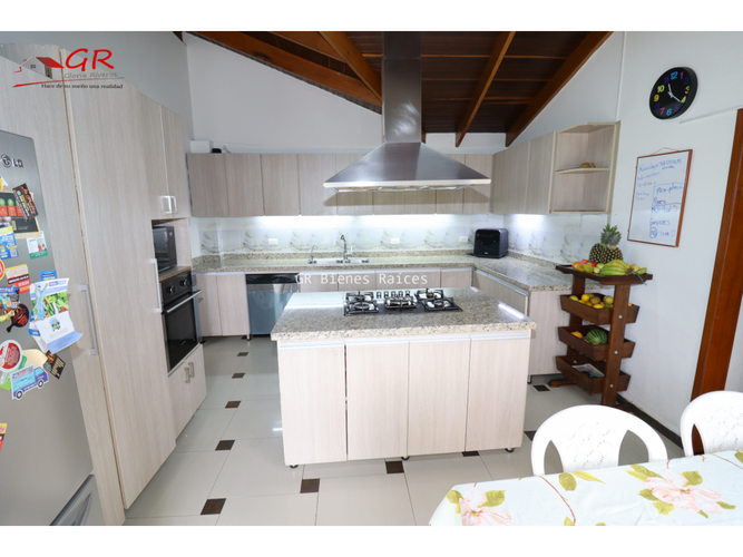 Casa de 4 alcobas en venta en Parcelas, Cota, 1800 m² · foto 8 de 24