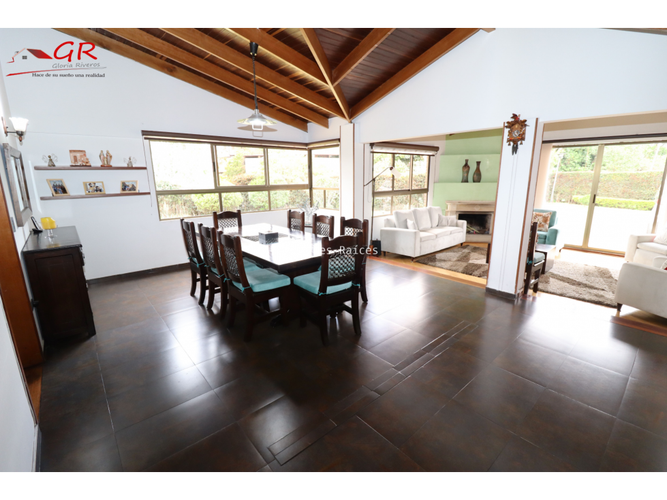 Casa de 4 alcobas en venta en Parcelas, Cota, 1800 m² · foto 12 de 24