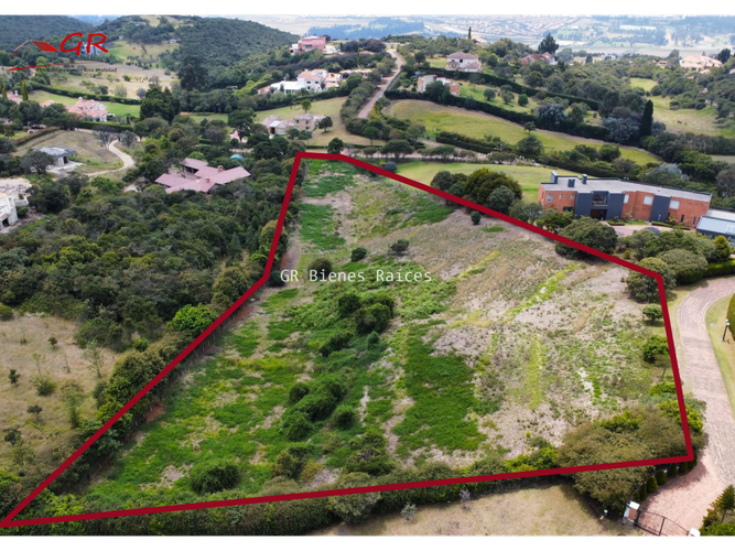 Lote en venta en Sindamanoy, Chía, 10586 m² · foto 2 de 24