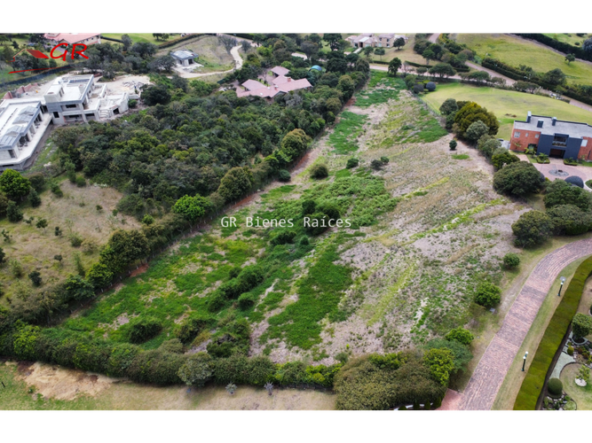 Lote en venta en Sindamanoy, Chía, 10586 m² · foto 4 de 24