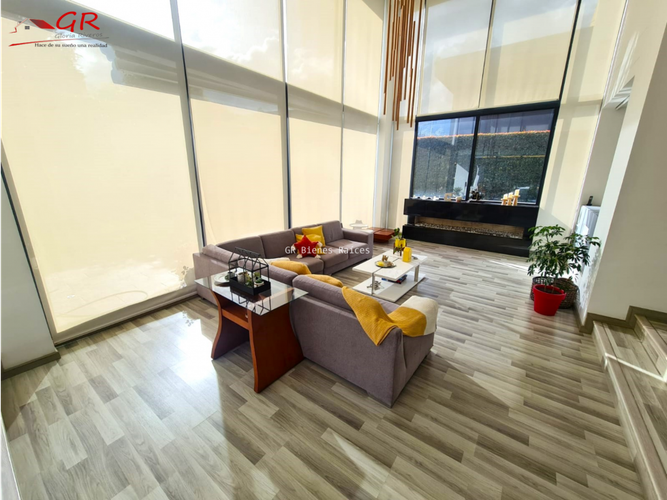 Casa de 4 alcobas en arriendo en Pueblo Viejo, Cota, 310 m² · foto 3 de 24