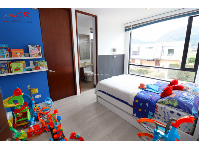 Casa de 3 alcobas en venta en Cota, 240 m² · foto 16 de 24