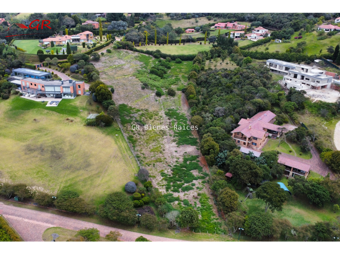 Lote en venta en Sindamanoy, Chía, 10586 m² · foto 10 de 24