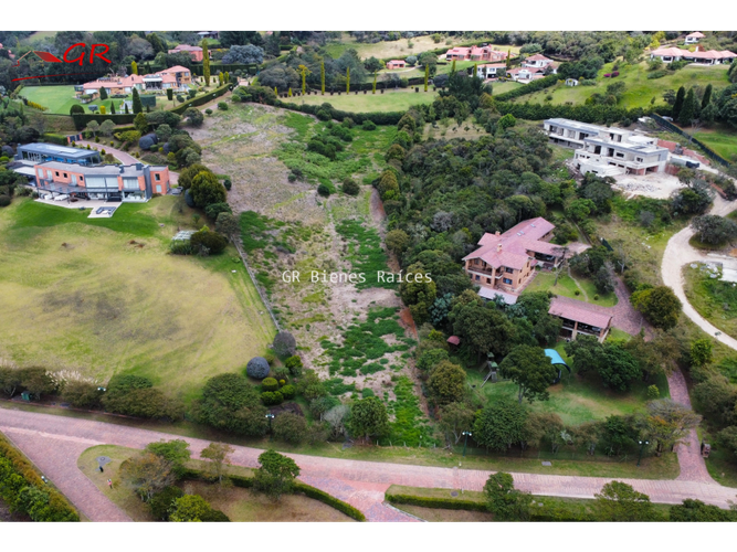 Lote en venta en Sindamanoy, Chía, 10586 m² · foto 12 de 24