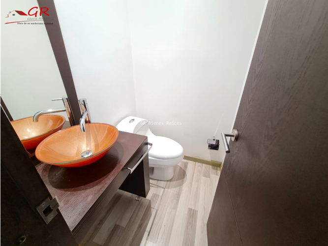Casa de 4 alcobas en arriendo en Pueblo Viejo, Cota, 310 m² · foto 22 de 24