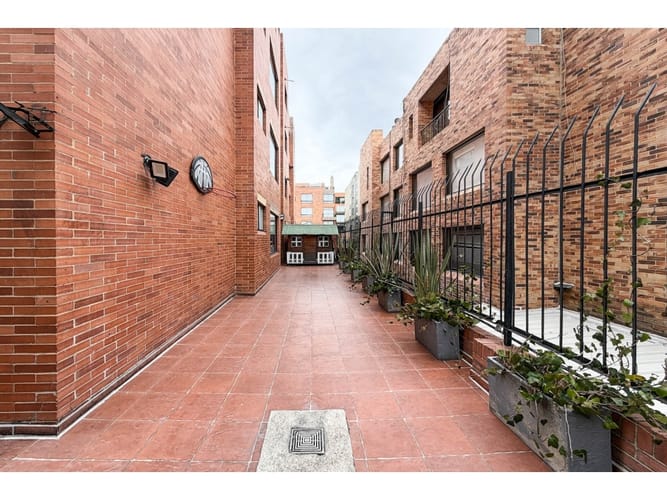 Apartamento de 3 alcobas en venta en Santa Bibiana, Bogotá, 131 m² · foto 8 de 24