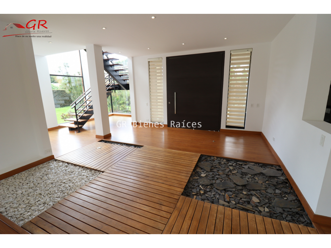 Casa de 4 alcobas en arriendo en Parcelas, Cota, 398 m² · foto 13 de 24