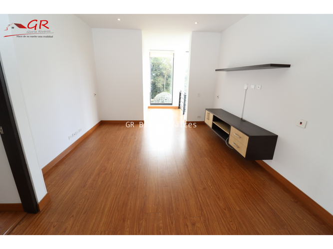 Casa de 4 alcobas en arriendo en Parcelas, Cota, 398 m² · foto 15 de 24