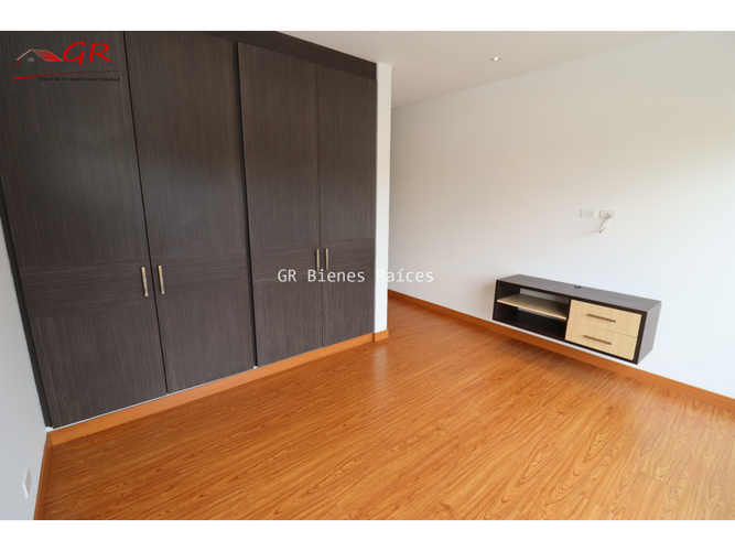 Casa de 4 alcobas en arriendo en Parcelas, Cota, 398 m² · foto 23 de 24