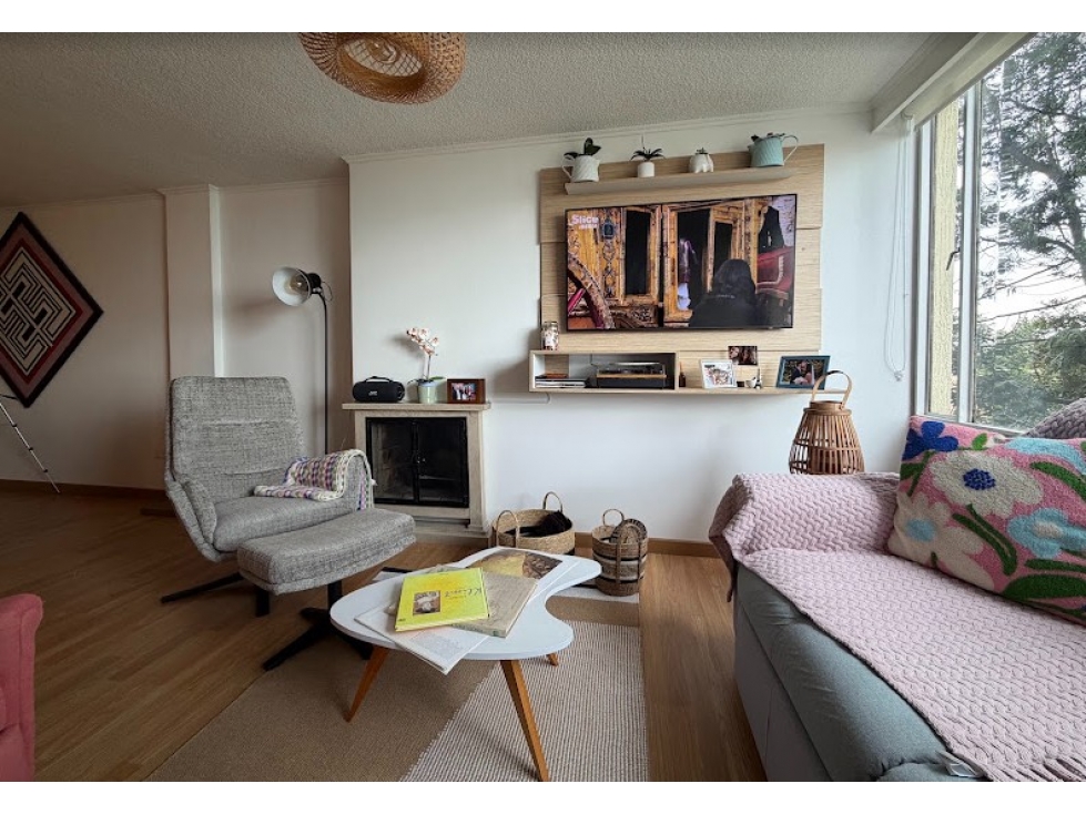 Apartamento en venta en Alhambra, Bogotá · foto 2 de 24