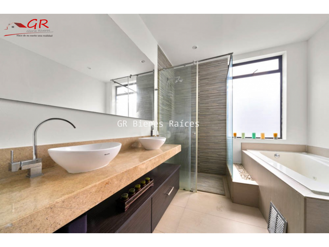 Casa de 3 alcobas en venta en Parcelas, Cota, 300 m² · foto 12 de 21