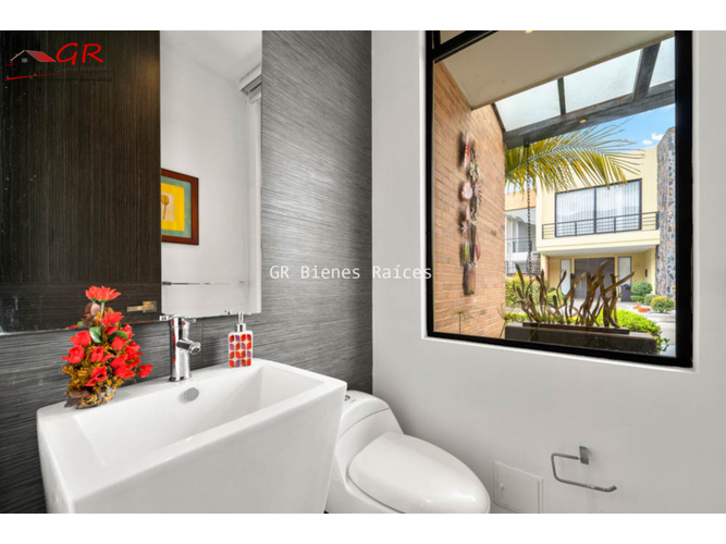 Casa de 3 alcobas en venta en Parcelas, Cota, 300 m² · foto 13 de 21