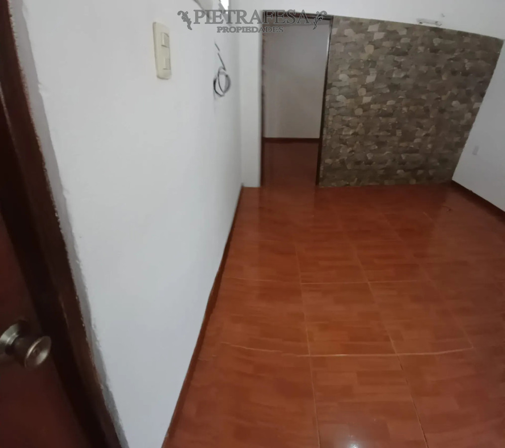 Casa en alquiler, 1 dormitorio, 1 baño, patio, cochera. Lagomar. · Foto 2