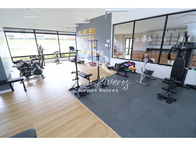 Casa de 3 alcobas en venta en Cota, 192 m² · foto 2 de 24