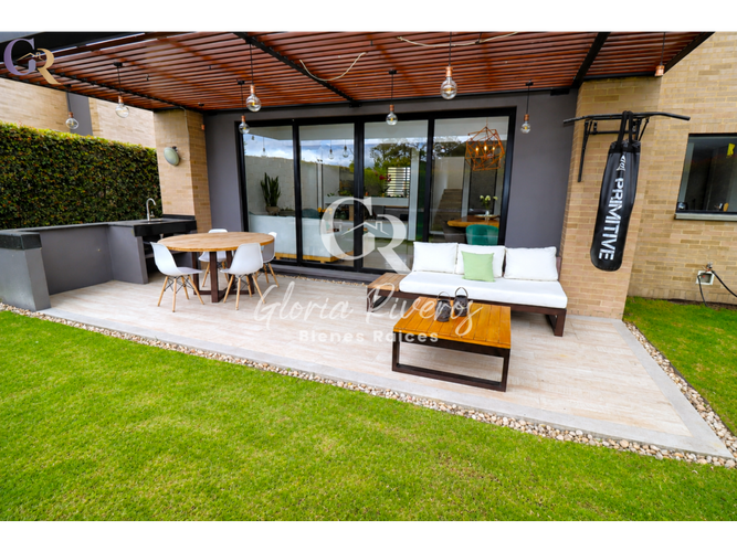 Casa de 3 alcobas en venta en Parcelas, Cota, 173 m² · foto 3 de 24