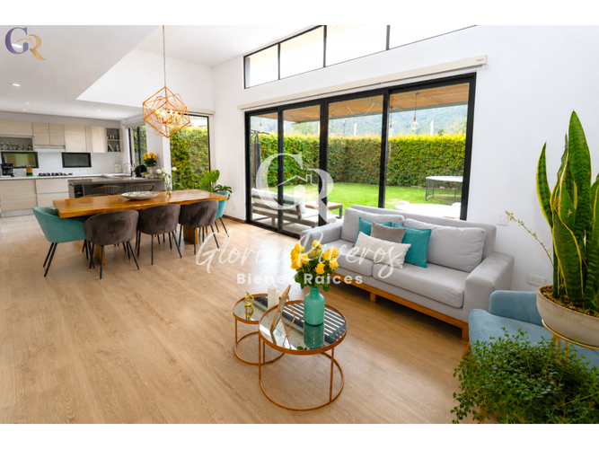 Casa de 3 alcobas en venta en Parcelas, Cota, 173 m² · foto 4 de 24