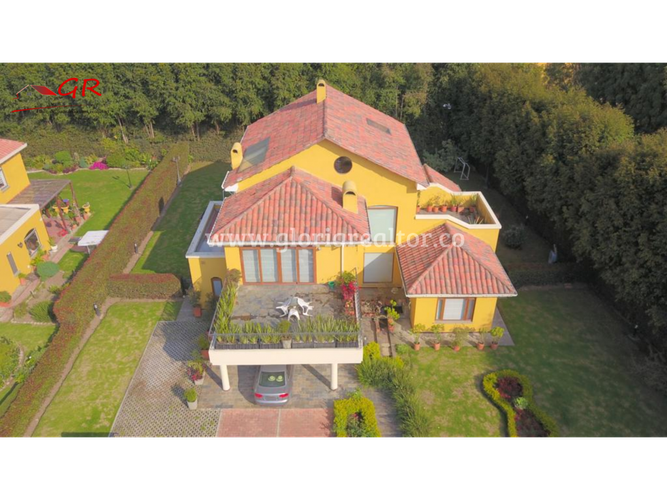 Casa de 5 alcobas en venta en Parcelas, Cota, 396 m² · foto 3 de 24